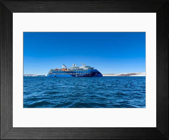 Framed Print : Expedition cruising in the Arctic and Svalbard, Norway Framed Print : Expedition cruising in the Arctic and Svalbard, Norway
