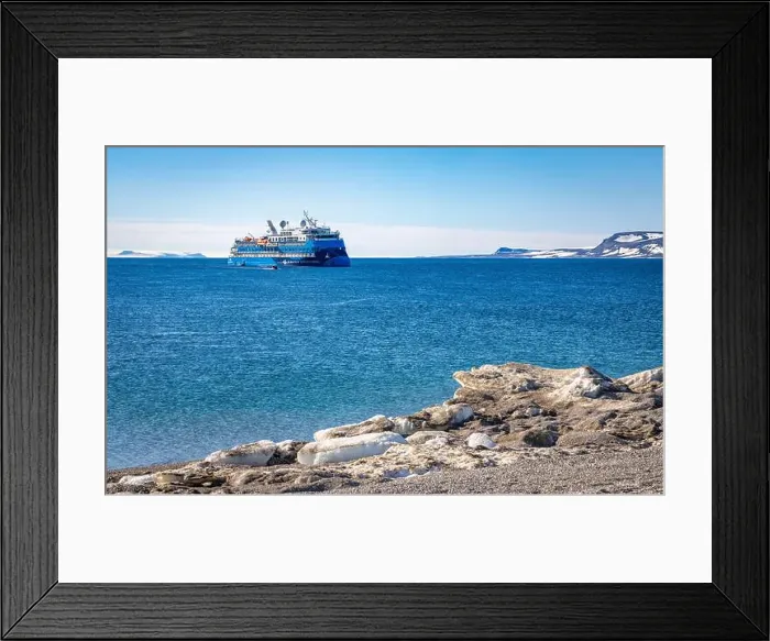 Framed Print : Expedition cruising in the Arctic and Svalbard, Norway Framed Print : Expedition cruising in the Arctic and Svalbard, Norway
