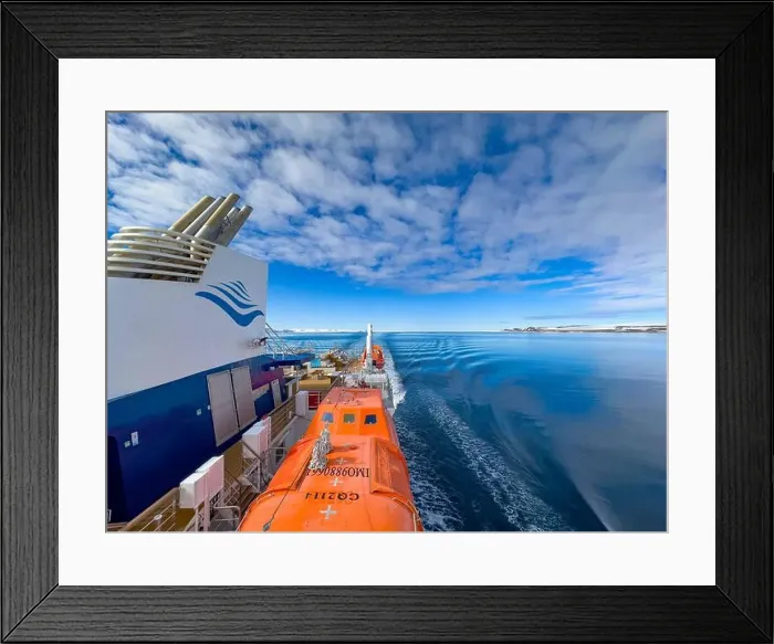 Framed Print : Expedition cruising in the Arctic and Svalbard, Norway Framed Print : Expedition cruising in the Arctic and Svalbard, Norway
