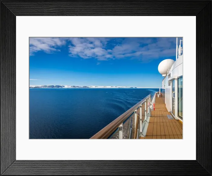 Framed Print : Expedition cruising in the Arctic and Svalbard, Norway Framed Print : Expedition cruising in the Arctic and Svalbard, Norway