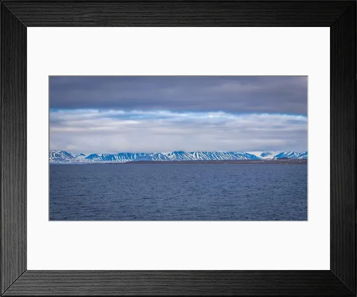 Framed Print : cruising at Smeerenburg on Spitsbergen, Norway Framed Print : cruising at Smeerenburg on Spitsbergen, Norway