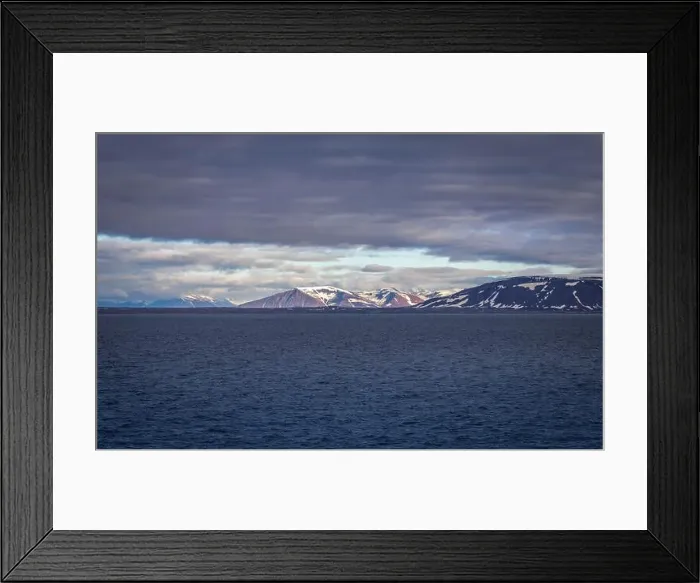 Framed Print : cruising at Smeerenburg on Spitsbergen, Norway Framed Print : cruising at Smeerenburg on Spitsbergen, Norway