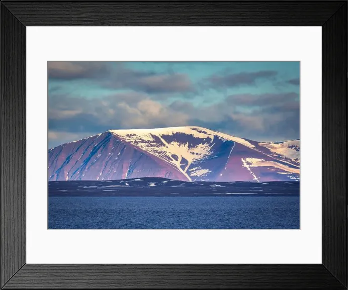 Framed Print : cruising at Smeerenburg on Spitsbergen, Norway Framed Print : cruising at Smeerenburg on Spitsbergen, Norway