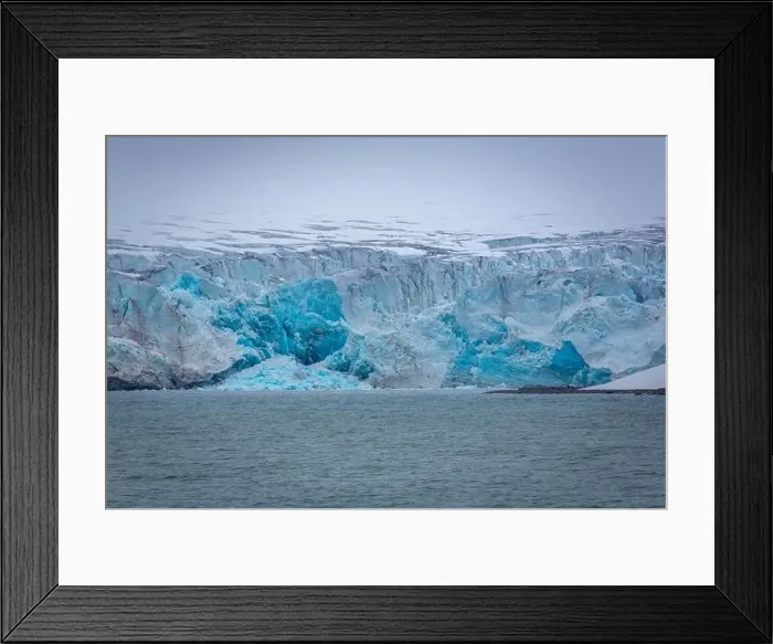 Framed Print : cruising at Smeerenburg on Spitsbergen, Norway Framed Print : cruising at Smeerenburg on Spitsbergen, Norway