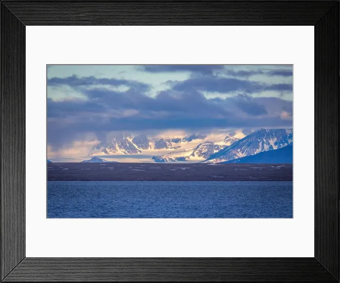 Framed Print : cruising at Smeerenburg on Spitsbergen, Norway Framed Print : cruising at Smeerenburg on Spitsbergen, Norway