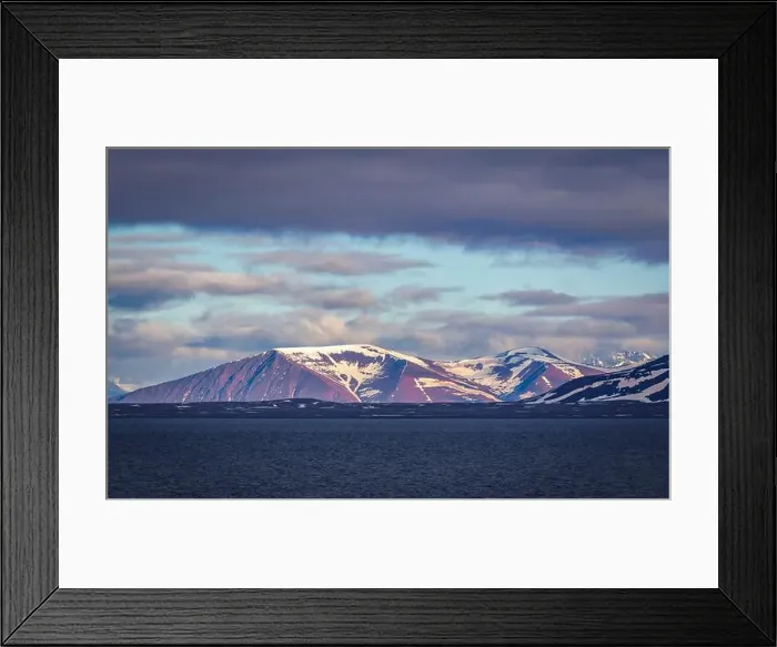 Framed Print : cruising at Smeerenburg on Spitsbergen, Norway Framed Print : cruising at Smeerenburg on Spitsbergen, Norway