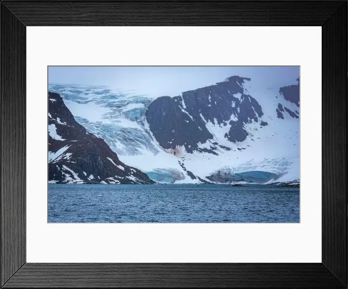 Framed Print : Cruising in the Hamiltonbukta on Spitsbergen and driving along glacier und bird watching Framed Print : Cruising in the Hamiltonbukta on Spitsbergen and driving along glacier und bird watching