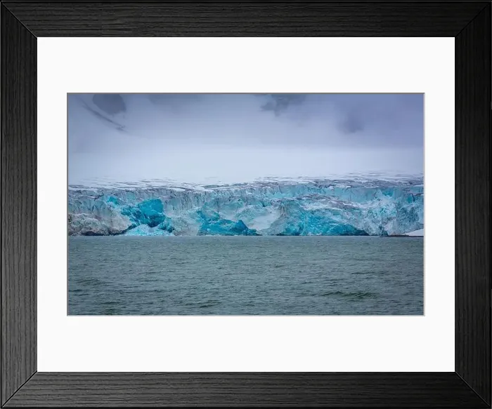 Framed Print : cruising at Smeerenburg on Spitsbergen, Norway Framed Print : cruising at Smeerenburg on Spitsbergen, Norway
