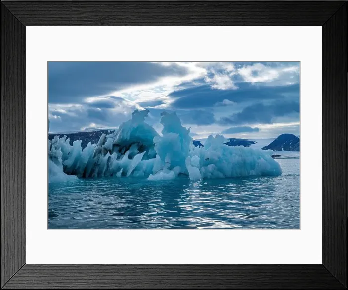 Framed Print : Iceberg on Belcher island, Devon island, Nunavut, Canadian Arctic, Canada, North America Framed Print : Iceberg on Belcher island, Devon island, Nunavut, Canadian Arctic, Canada, North America