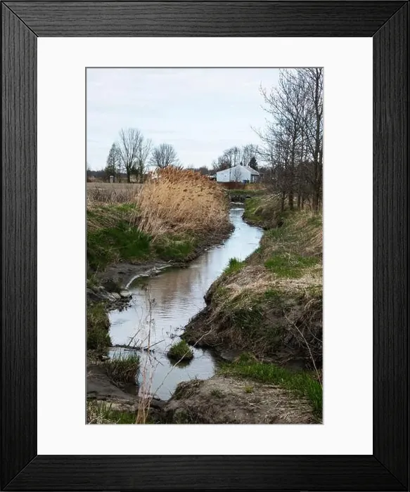 Framed Print : Aqueduct on QC 132 in Baie-du-Febvre, Quebec, Canada Framed Print : Aqueduct on QC 132 in Baie-du-Febvre, Quebec, Canada