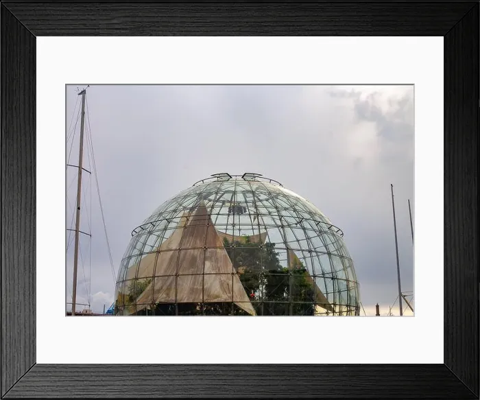 Framed Print : Aquarium of Genova. Large oceanarium near the port: aquariums with a recreated ecosystem Framed Print : Aquarium of Genova. Large oceanarium near the port: aquariums with a recreated ecosystem