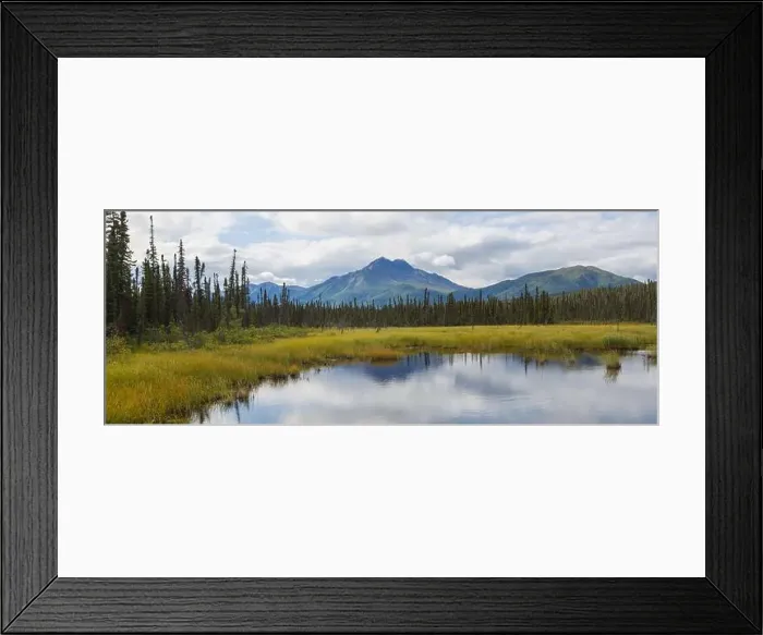 Framed Print : Magnificent mountain landscape in Alaska, USA Framed Print : Magnificent mountain landscape in Alaska, USA