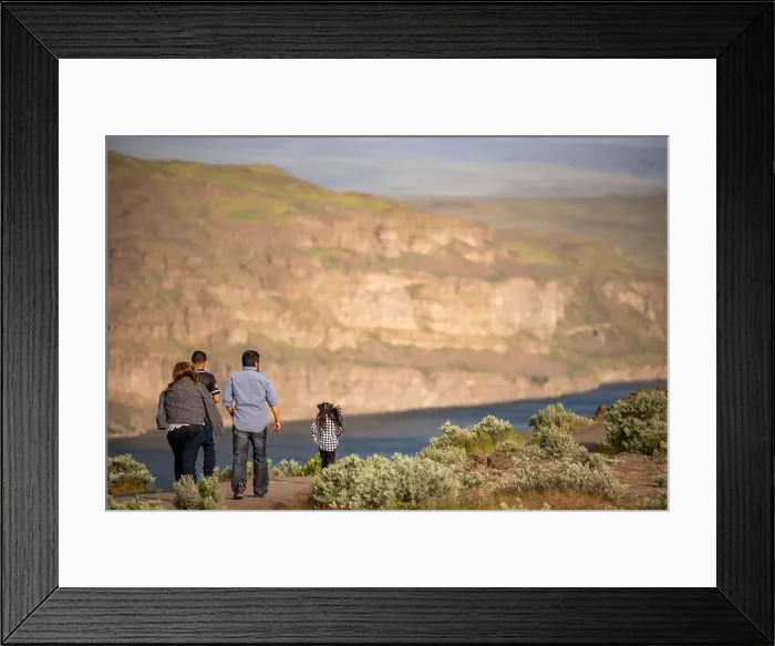 Framed Print : Vantage Washington road side stop for beautiful pictures