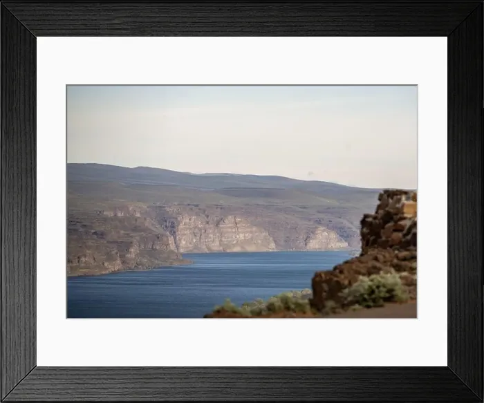 Framed Print : Vantage Washington road side stop for beautiful pictures