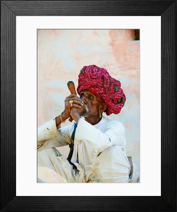 Framed Print : Inde, Rajasthan, village de Gura Ajba dans les environs de Jodhpur Framed Print : Inde, Rajasthan, village de Gura Ajba dans les environs de Jodhpur