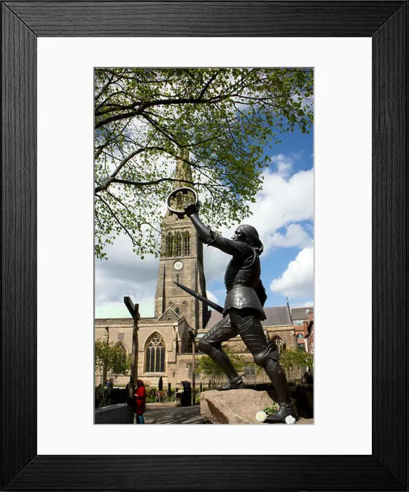 Framed Print : King Richard III statue and Leicester Cathedral, Leicestershire, UK Framed Print : King Richard III statue and Leicester Cathedral, Leicestershire, UK