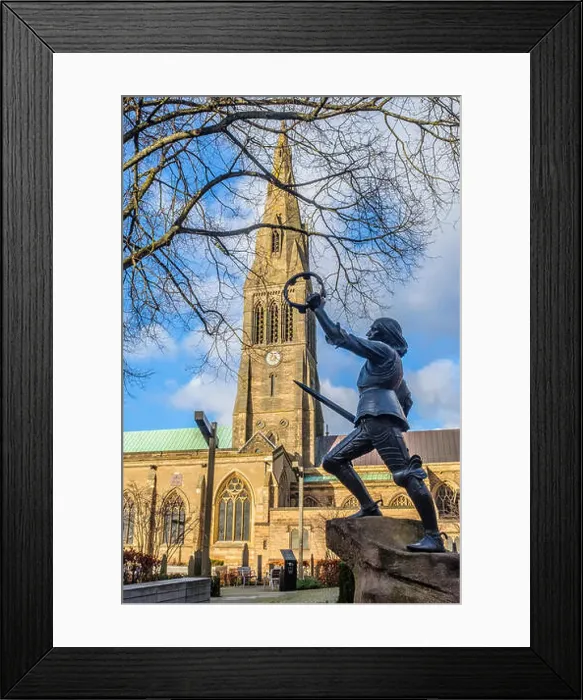 Framed Print : Statue of King Richard lll outside Leicester Cathedral Framed Print : Statue of King Richard lll outside Leicester Cathedral
