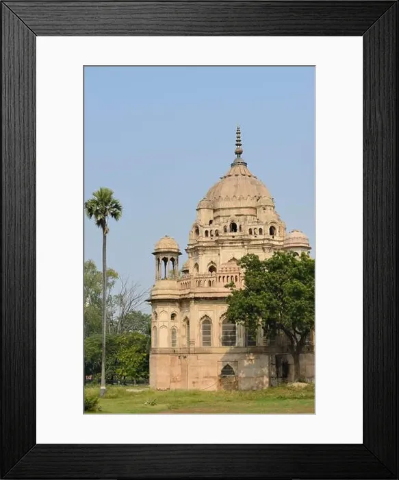 Framed Print : India, Uttar Pradesh, Lucknow, Baradari (Summer palace) Framed Print : India, Uttar Pradesh, Lucknow, Baradari (Summer palace)