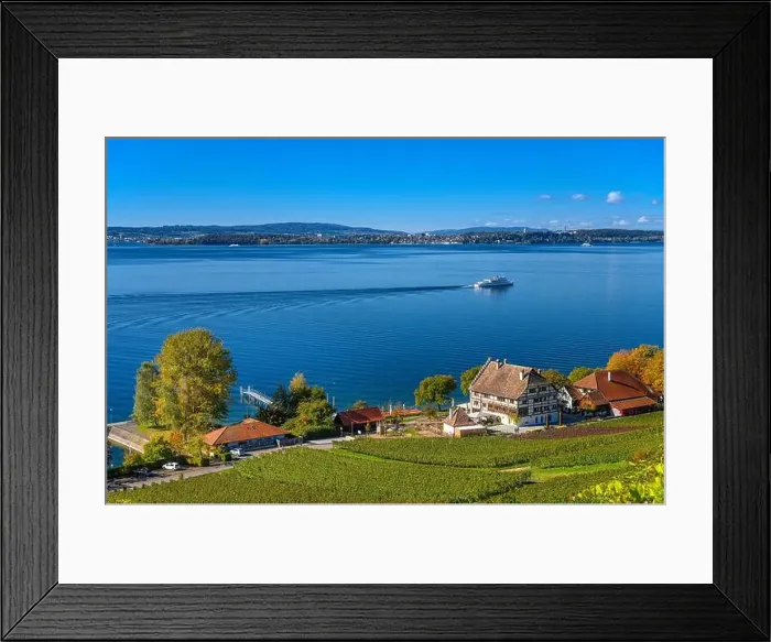 Framed Print : Deutschland, Baden-Württemberg, Bodensee, Meersburg, Rebgut Haltnau, Blick von Kriegsgräberstätte Lerchenberg Framed Print : Deutschland, Baden-Württemberg, Bodensee, Meersburg, Rebgut Haltnau, Blick von Kriegsgräberstätte Lerchenberg