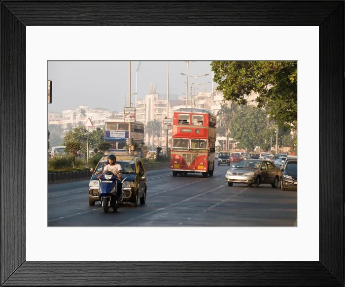 Framed Print : Traffic including double decker bus on Marine Drive, Mumbai