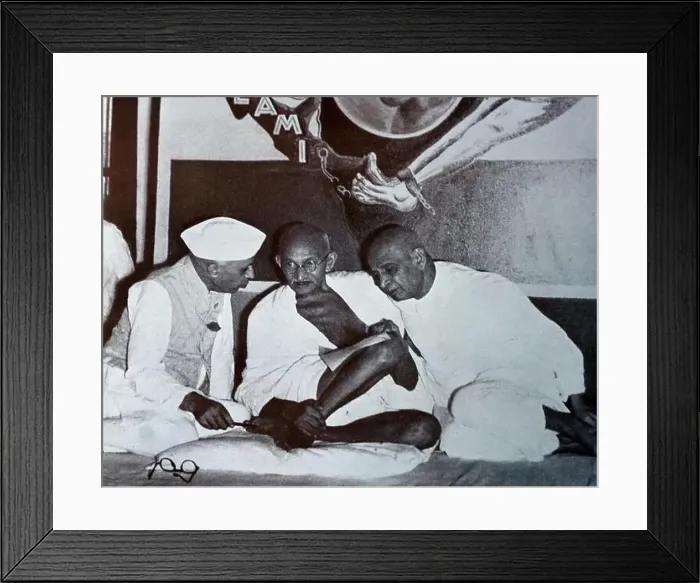 Framed Print : Mohandas Karamchand Gandhi with Sardar Patel and Jawaharlal Nehru Framed Print : Mohandas Karamchand Gandhi with Sardar Patel and Jawaharlal Nehru