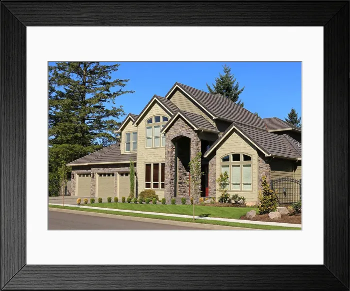 Framed Print : Beautiful Family Home in Suburban Neighborhood