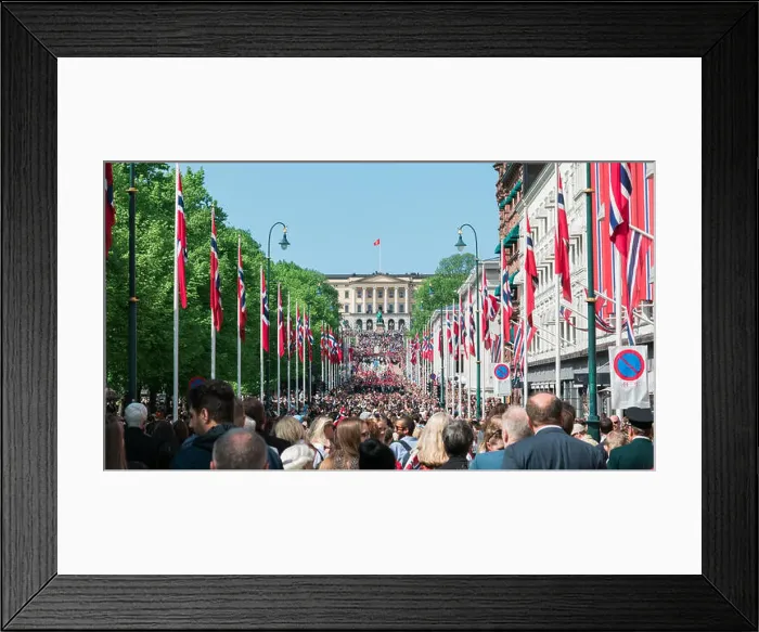 Framed Print : Norwegian Constitution Day, 17th May, as seen from Karl Johans Gate, Oslo, Norway