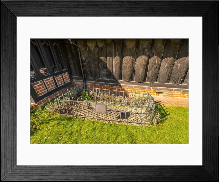 Framed Print : Grave of a crusader outside St Framed Print : Grave of a crusader outside St