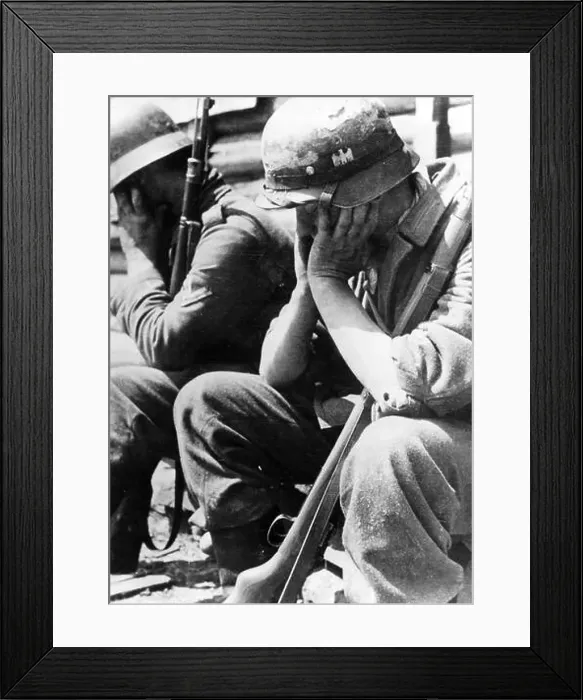 Framed Print : Exhausted German soldiers on the Eastern Front, 1941 Framed Print : Exhausted German soldiers on the Eastern Front, 1941