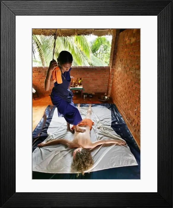 Framed Print : Back massage, Somatheeram Ayurveda Resort, traditional Ayurvedic medicine spa resort in Trivandrum, Kerala, India, Asia Framed Print : Back massage, Somatheeram Ayurveda Resort, traditional Ayurvedic medicine spa resort in Trivandrum, Kerala, India, Asia