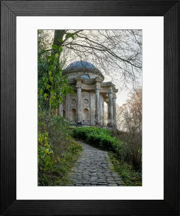 Framed Print : Photo of the last of the autumn colours at the Temple Of Apollo in Stourhead Gardens Framed Print : Photo of the last of the autumn colours at the Temple Of Apollo in Stourhead Gardens