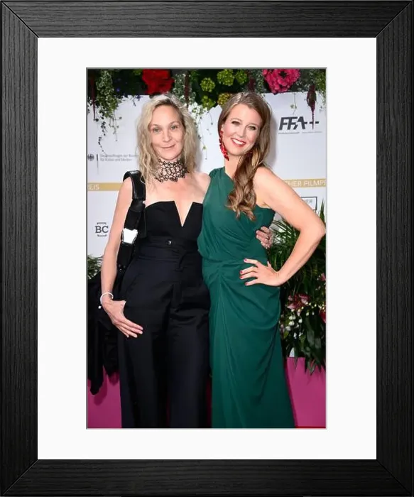 Framed Print : Jeanette Hain und Nina Eichinger bei der 75 Framed Print : Jeanette Hain und Nina Eichinger bei der 75