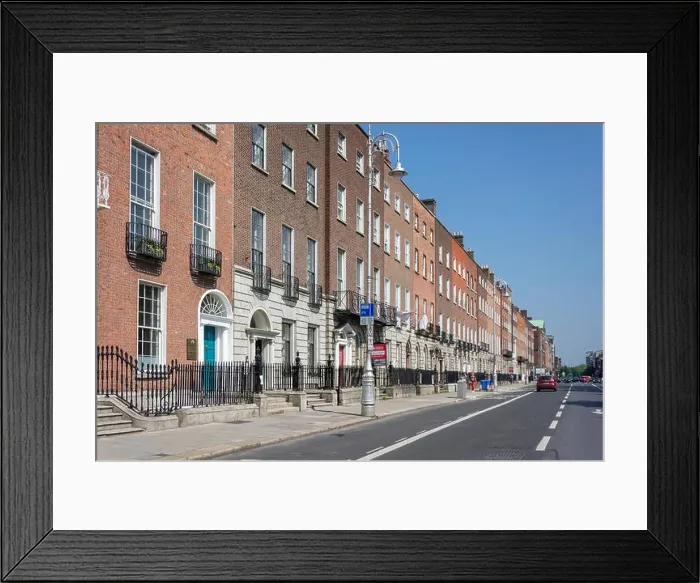 Framed Print : Georgian town houses, Merrion Square, Dublin, Leinster Province, Republic of Ireland Framed Print : Georgian town houses, Merrion Square, Dublin, Leinster Province, Republic of Ireland
