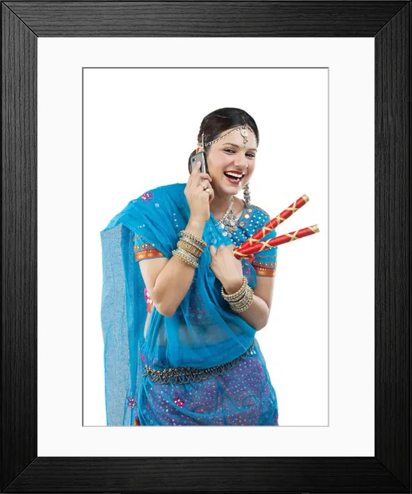 Framed Print : Gujarati woman talking on a mobile phone Framed Print : Gujarati woman talking on a mobile phone