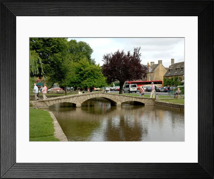 Framed Print : The River Windrush, Burton on the Water in the Cotswolds Gloucestershire Framed Print : The River Windrush, Burton on the Water in the Cotswolds Gloucestershire