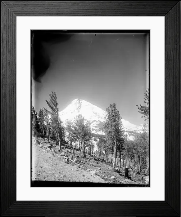 Framed Print : Photograph of Mount Hood in winter Framed Print : Photograph of Mount Hood in winter