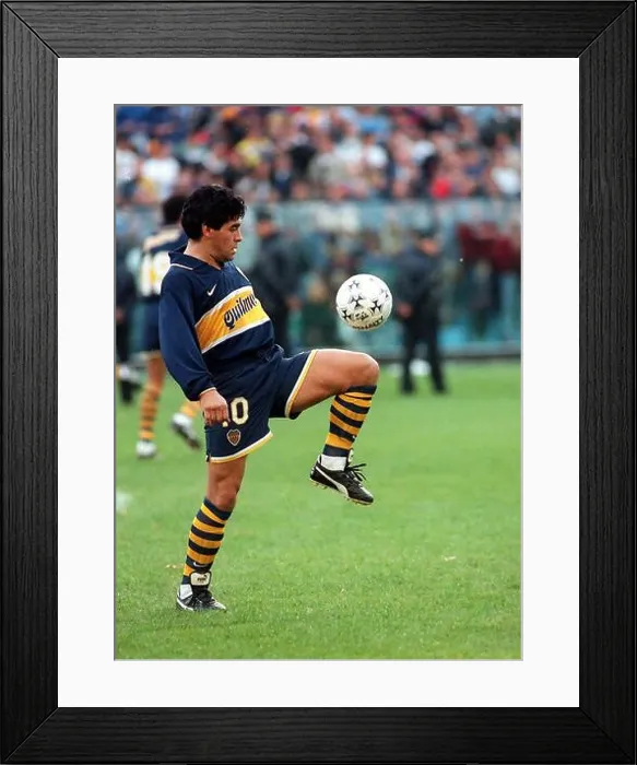 Framed Print : Diego Maradona playing for Boca Juniors in La Bombonera Stadium, 1995 Framed Print : Diego Maradona playing for Boca Juniors in La Bombonera Stadium, 1995