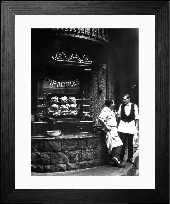 Framed Print : The Restaurant Los Caracoles in Barcelona, 1963 Framed Print : The Restaurant Los Caracoles in Barcelona, 1963