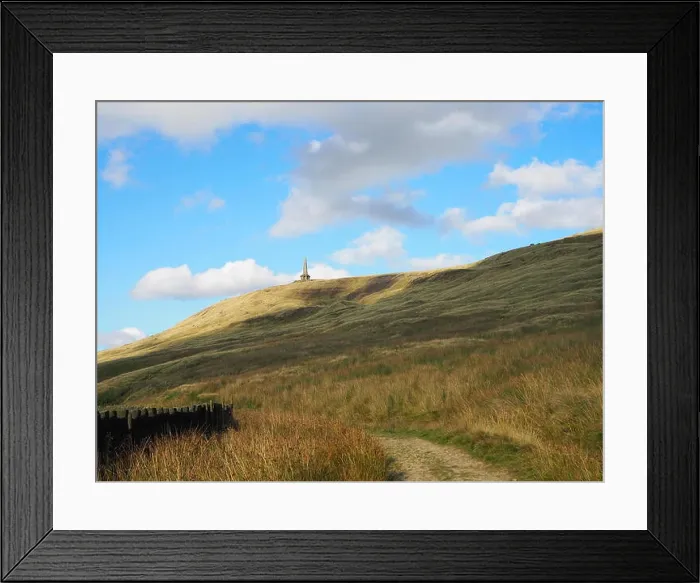 Framed Print : Stoodley Pike on Todmorden Moors Framed Print : Stoodley Pike on Todmorden Moors