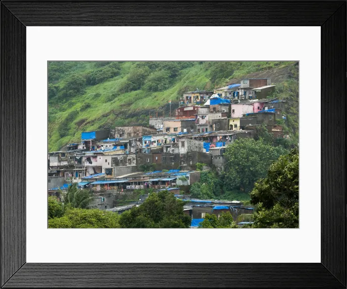 Framed Print : Slum area housing on hillside in Chandivali, Mumbai, India Framed Print : Slum area housing on hillside in Chandivali, Mumbai, India