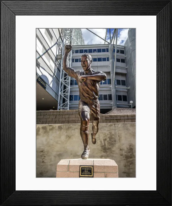 Framed Print : Alan Shearer statue at St James Park in Newcastle Framed Print : Alan Shearer statue at St James Park in Newcastle