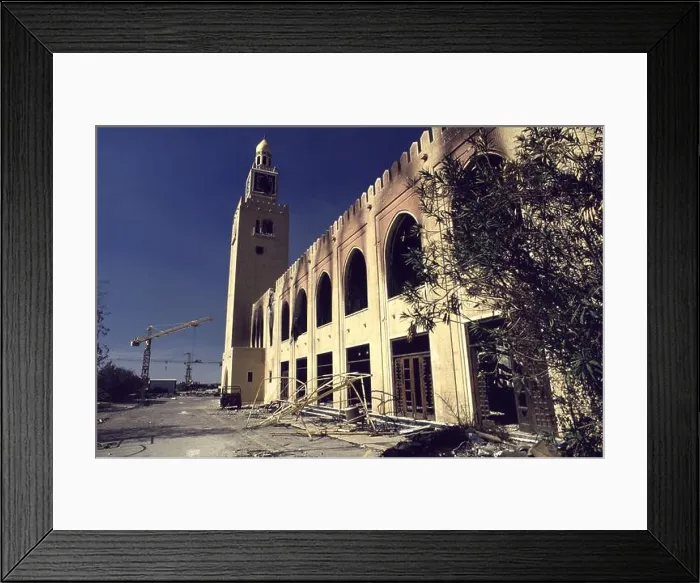 Framed Print : First Gulf War: 8th March 1991 The fire-gutted Seif Palace and its iconic watch tower, home of the Emir in Kuwait City Framed Print : First Gulf War: 8th March 1991 The fire-gutted Seif Palace and its iconic watch tower, home of the Emir in Kuwait City