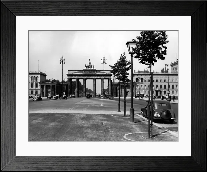 Framed Print : geography / travel, Germany, Berlin, Brandenburg Gate, Pariser Platz, circa 1938 Framed Print : geography / travel, Germany, Berlin, Brandenburg Gate, Pariser Platz, circa 1938