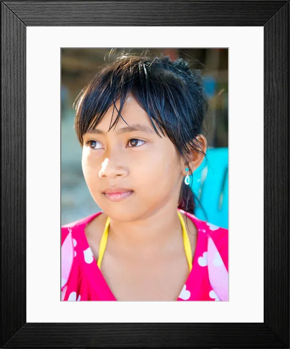 Framed Print : Pretty young Asian Thai girl smiling with beautiful eyes on the beach, Island of Koh Samet, Thailand, South East Asia Framed Print : Pretty young Asian Thai girl smiling with beautiful eyes on the beach, Island of Koh Samet, Thailand, South East Asia