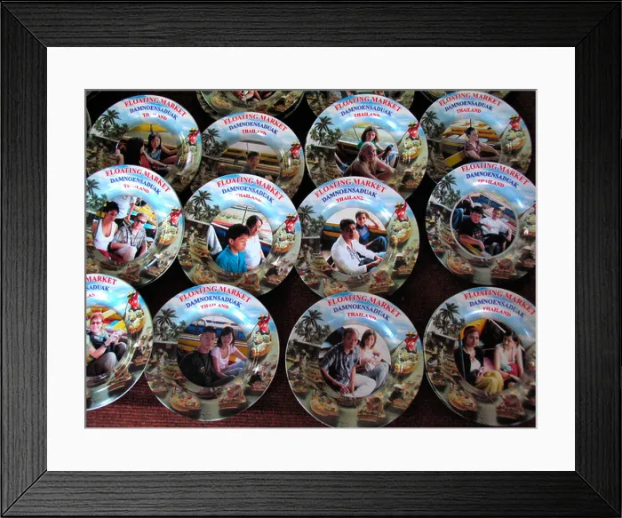 Framed Print : Floating Market tourist attraction Damnoen Saduak near Bangkok Thailand Framed Print : Floating Market tourist attraction Damnoen Saduak near Bangkok Thailand
