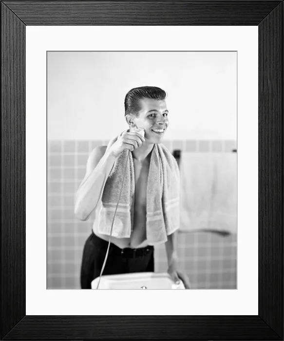 Framed Print : 1950s SMILING TEENAGED BOY STANDING AT BATHROOM SINK SHAVING WITH ELECTRIC RAZOR LOOKING AT CAMERA - asp x16766 CAM001 Framed Print : 1950s SMILING TEENAGED BOY STANDING AT BATHROOM SINK SHAVING WITH ELECTRIC RAZOR LOOKING AT CAMERA - asp x16766 CAM001