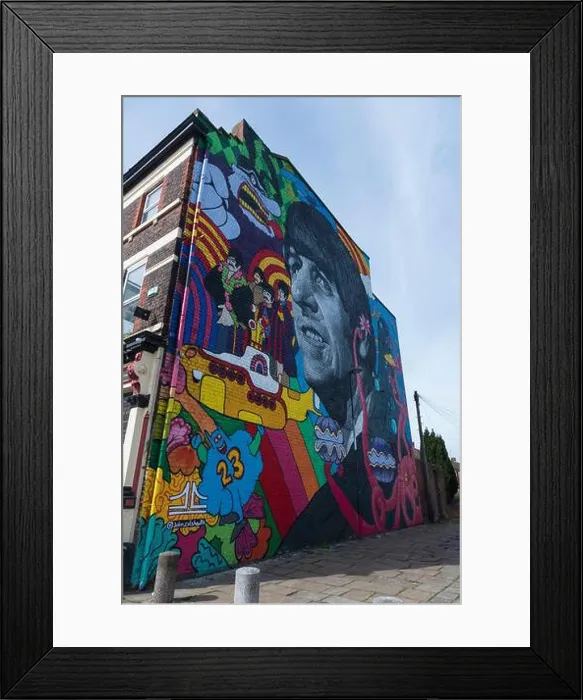 Framed Print : A giant mural of Ringo Starr of the Beatles Framed Print : A giant mural of Ringo Starr of the Beatles