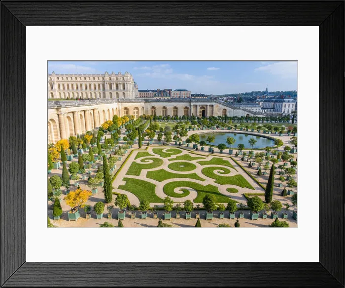 Framed Print : Beautiful gardens of Versailles Palace (Chateau de Versailles), Ile-de-France, France Framed Print : Beautiful gardens of Versailles Palace (Chateau de Versailles), Ile-de-France, France