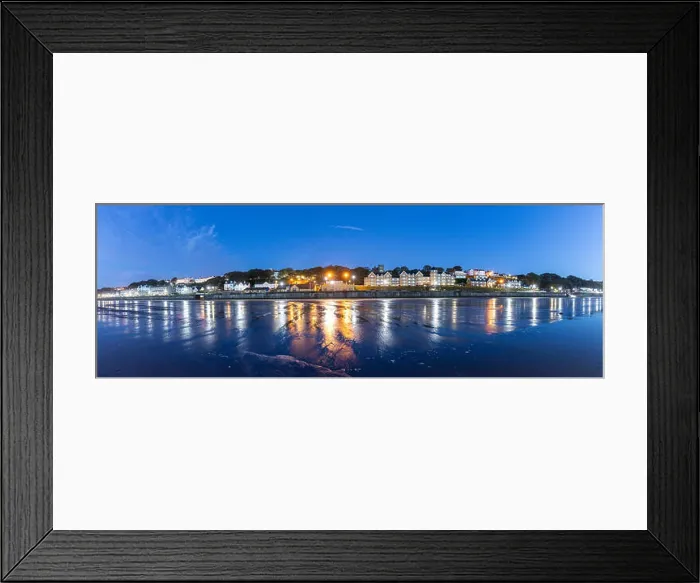 Framed Print : Sea front at award winning Filey beach in North Yorkshire Framed Print : Sea front at award winning Filey beach in North Yorkshire