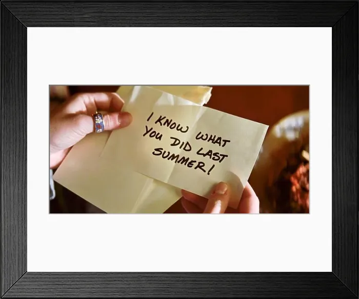 Framed Print : USA. Jennifer Love Hewitt in a scene from ©Columbia Pictures film: I Know What You Did Last Summer (1997) Framed Print : USA. Jennifer Love Hewitt in a scene from ©Columbia Pictures film: I Know What You Did Last Summer (1997)